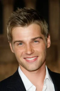 Mike Vogel image 1