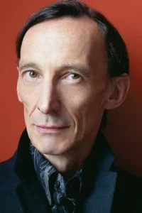 Julian Richings image 1