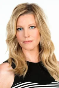 Anna Gunn image 1