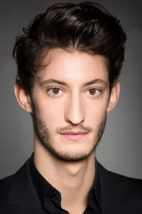 Pierre Niney image 1