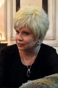 Isabel Santos image 1