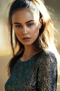 Courtney Eaton image 1