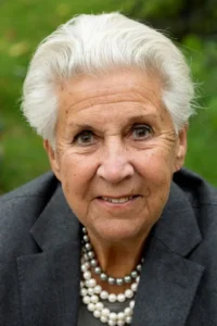 Kjerstin Dellert image 1