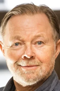 Jesper Asholt image 1