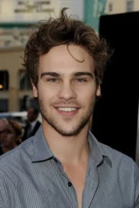 Grey Damon image 1