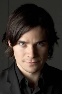 Hans Matheson image 1