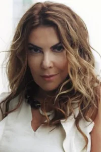 Cláudia Lira image 1