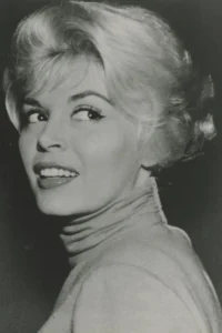 Sandra Giles image 1