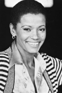 Vera De Oliveira image 1