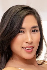 Mia Li image 1