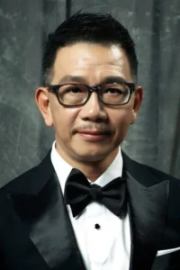 袁富華